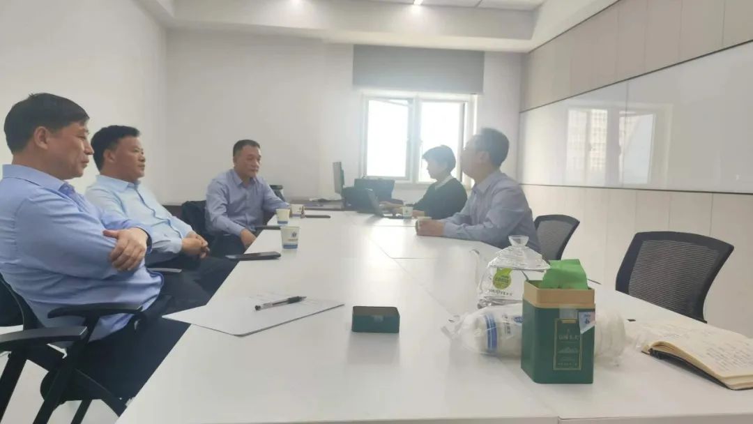 花花牛乳業(yè)集團與中原食品實驗室簽訂戰(zhàn)略合作協議 花花牛乳業(yè)集團與中原食品實驗室簽訂戰(zhàn)略合作協議