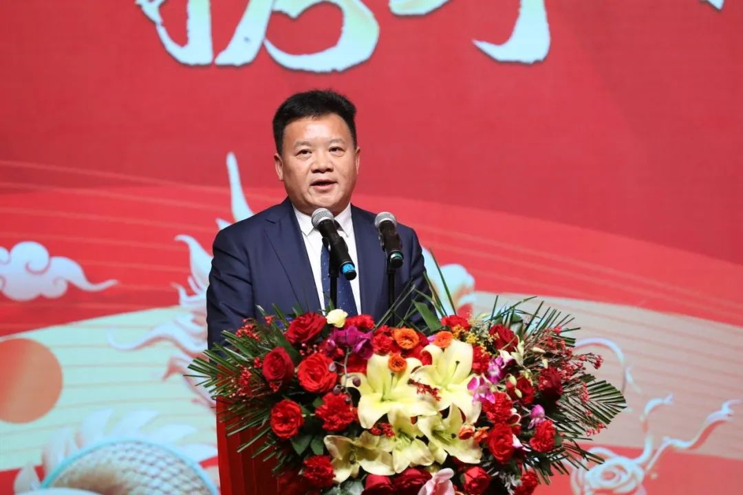 花花牛乳業30周年暨2024年客戶大會圓滿召開! 花花牛乳業30周年暨2024年客戶大會圓滿召開!