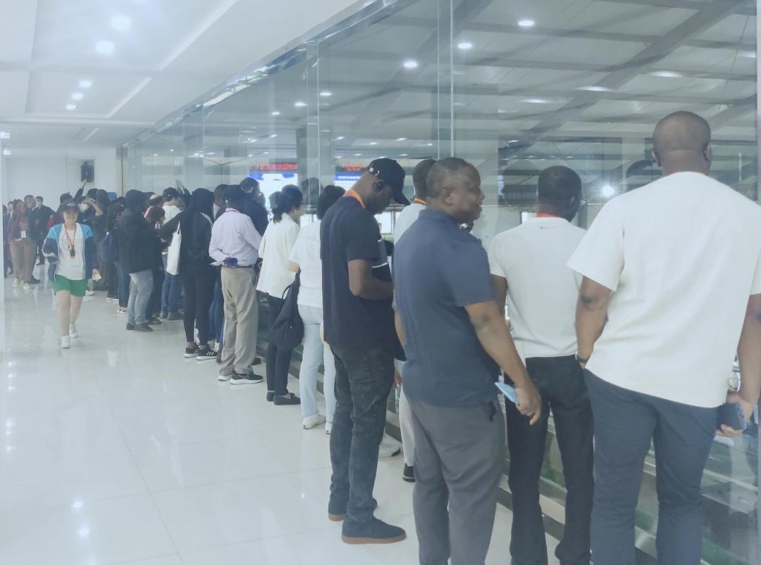 北京大學南南合作與發(fā)展學院教授、全球伙伴關系主任周詠梅一行蒞臨花花牛平輿瑞亞牧業(yè)參觀調(diào)研 北京大學南南合作與發(fā)展學院教授、全球伙伴關系主任周詠梅一行蒞臨花花牛平輿瑞亞牧業(yè)參觀調(diào)研