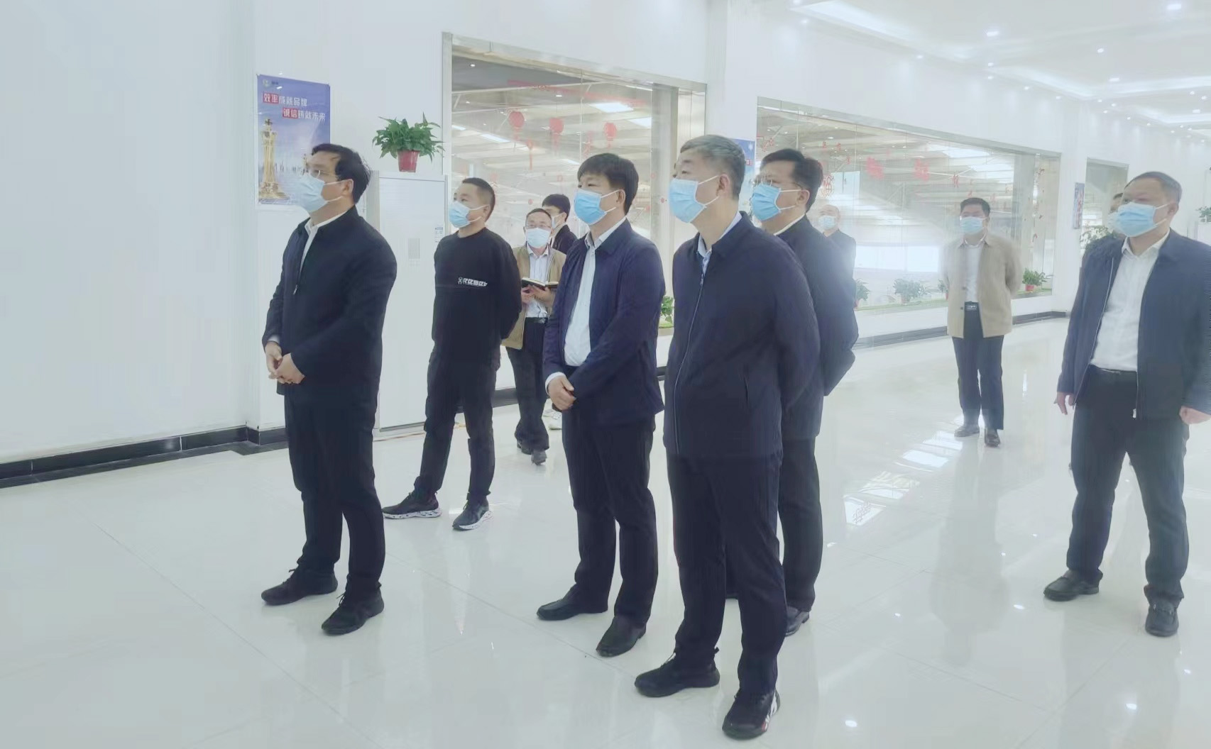 駐馬店市委副書記、市長李躍勇一行 蒞臨花花牛乳業(yè)集團新蔡豫信瑞亞牧場調(diào)研