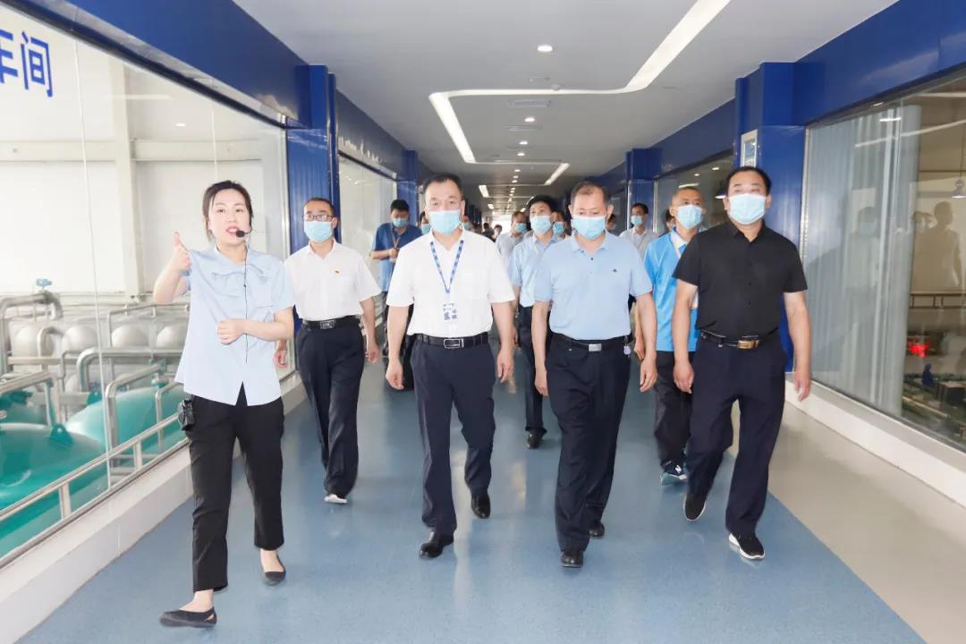 鄭州市安全生產雙重預防體系建設現場觀摩會在花花牛乳業集團鄭州分公司召開 鄭州市安全生產雙重預防體系建設現場觀摩會在花花牛乳業集團鄭州分公司召開