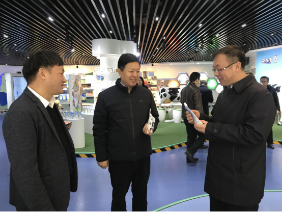 寧夏回族自治區(qū)農(nóng)業(yè)農(nóng)村廳黨組書記、廳長王剛一行蒞臨花花牛乳業(yè)集團調研 寧夏回族自治區(qū)農(nóng)業(yè)農(nóng)村廳黨組書記、廳長王剛一行蒞臨花花牛乳業(yè)集團調研