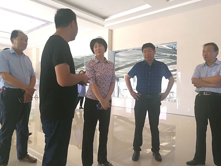 駐馬店市委常委、統(tǒng)戰(zhàn)部長(zhǎng)姚新文 蒞臨花花牛乳業(yè)集團(tuán)總部調(diào)研